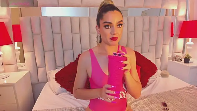 mariiahneedles online show from January 26, 12:05 am