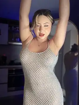 Snapshot of SaraFerreira chatting on October 30, 2:35 am SaraFerreira online show from October 30, 2:35 am