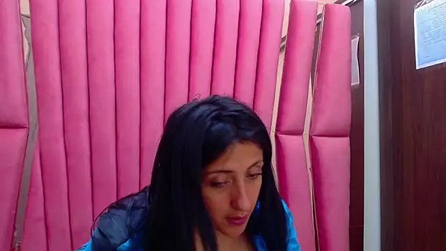 Snapshot of Cameron_cutte chatting on December 15, 7:13 am Cameron cutte online show from December 15, 7:13 am