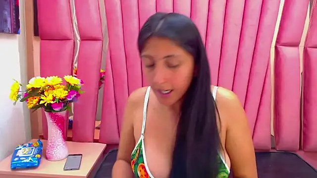Snapshot of Cameron_cutte chatting on December 29, 3:11 am Cameron cutte online show from December 29, 3:11 am