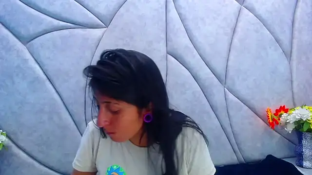 Snapshot of Cameron_cutte chatting on February 2, 2:48 am Cameron cutte online show from February 2, 2:48 am