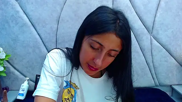 Snapshot of Cameron_cutte chatting on February 26, 9:10 am Cameron cutte online show from February 26, 9:10 am