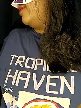 Loveshash1 online show from October 31, 10:49 am