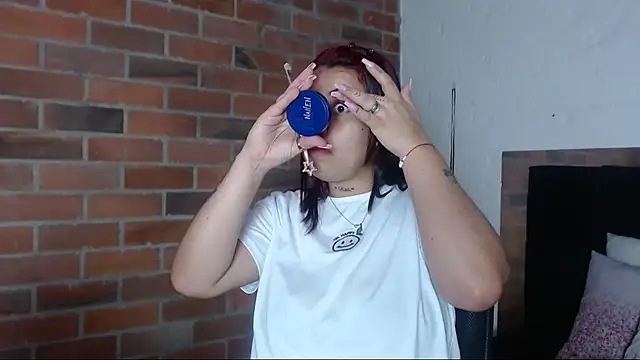 Snapshot of salome__hills1 chatting on March 4, 9:11 pm salome hills1 online show from March 4, 9:11 pm