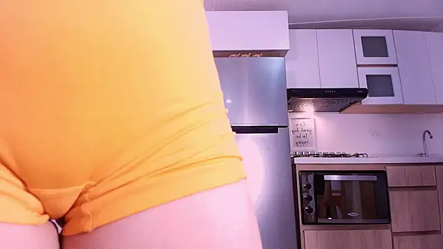 Snapshot of DannaHyde chatting on February 4, 8:14 pm DannaHyde online show from February 4, 8:14 pm