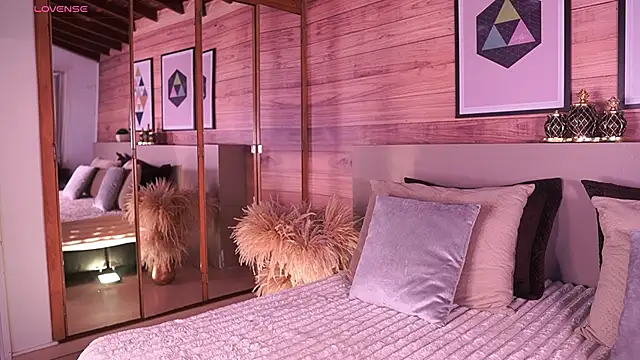 IzzyWild online show from January 17, 10:20 am