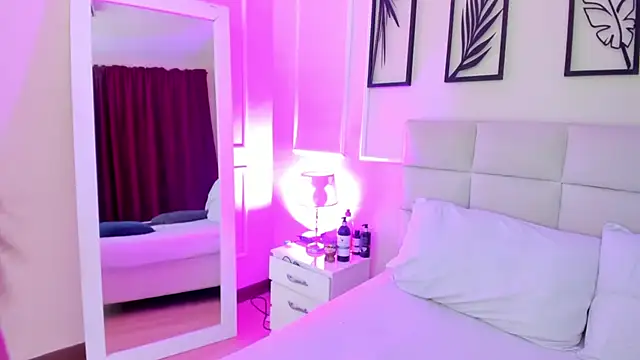 Alisa  walker online show from January 13, 7:21 pm