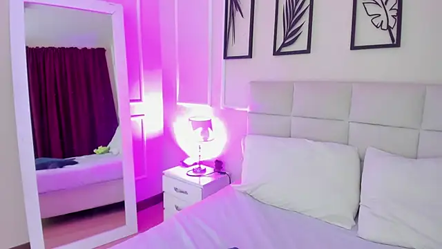 Alisa  walker online show from February 3, 7:10 pm