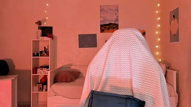 Britney Ross online show from November 3, 3:19 am