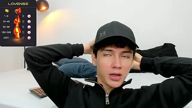 Snapshot of badboy_one_ chatting on January 3, 1:03 pm badboy one online show from January 3, 1:03 pm