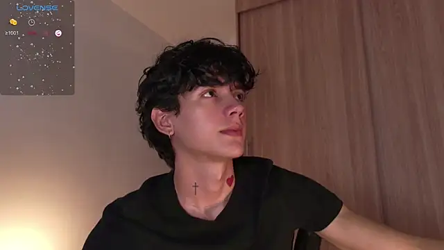 Snapshot of badboy_one_ chatting on October 1, 8:48 pm badboy one online show from October 1, 8:48 pm