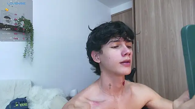 Snapshot of badboy_one_ chatting on October 4, 9:57 pm badboy one online show from October 4, 9:57 pm