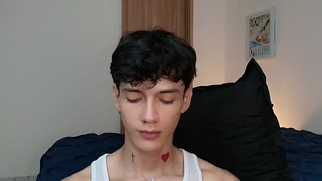 Snapshot of badboy_one_ chatting on November 6, 8:32 pm badboy one online show from November 6, 8:32 pm