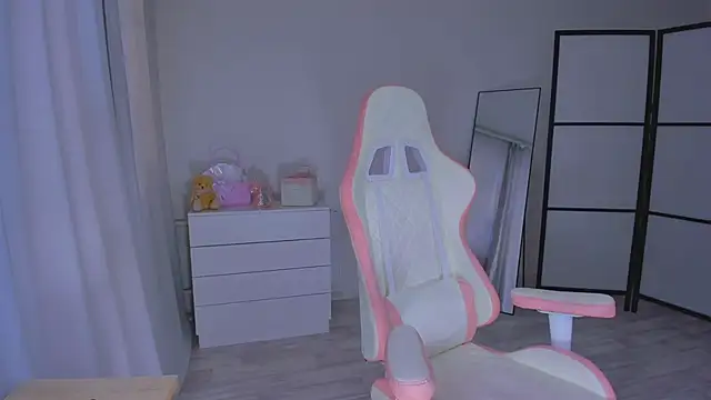 AnnaLunar online show from February 27, 5:34 am