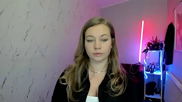 holly xglam online show from January 13, 9:09 pm