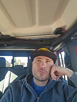 JeepinAround online show from January 6, 6:33 pm