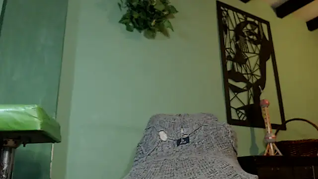 thirstymoonxx online show from January 31, 12:50 am