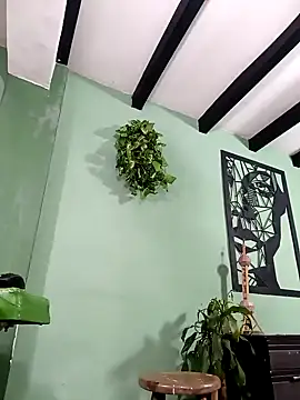 thirstymoonxx online show from February 19, 4:52 am