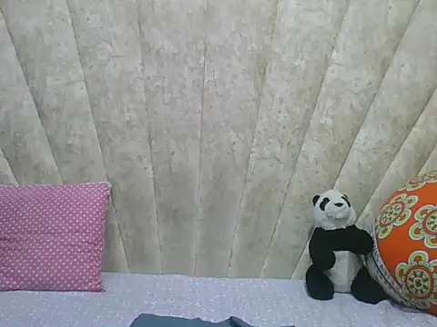 Snapshot of Sexy_Villagegal chatting on June 25, 8:57 pm Sexy Villagegal online show from June 25, 8:57 pm