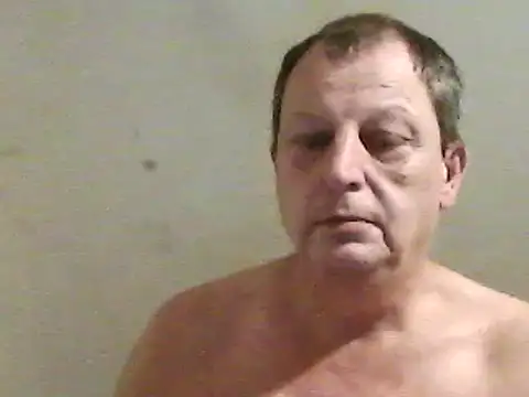 Snapshot of chubbybear2cum chatting on December 18, 5:48 am chubbybear2cum online show from December 18, 5:48 am
