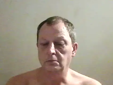 Snapshot of chubbybear2cum chatting on February 1, 7:26 am chubbybear2cum online show from February 1, 7:26 am