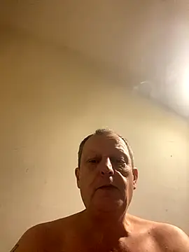 Snapshot of chubbybear2cum chatting on September 18, 1:51 am chubbybear2cum online show from September 18, 1:51 am