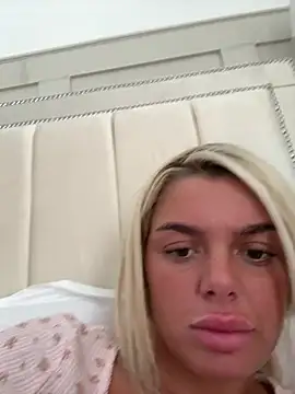 IrishTeenBarbie69 online show from March 27, 9:53 am