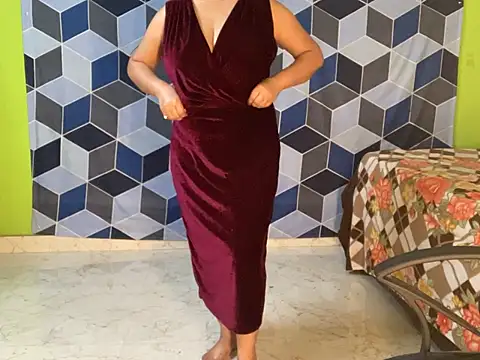 Aishwarya 101  online show from February 23, 2:18 am