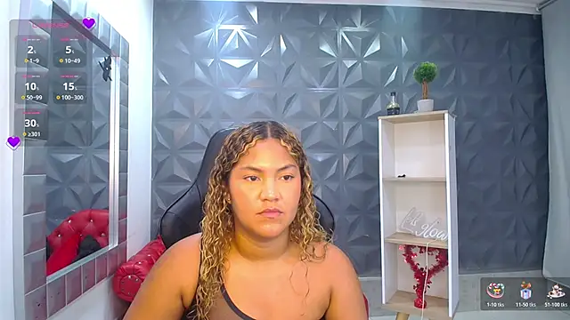 Snapshot of Cristal_War chatting on February 24, 11:25 pm Cristal War online show from February 24, 11:25 pm