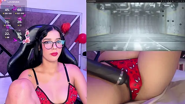 SweetieCloe  online show from February 24, 9:31 pm