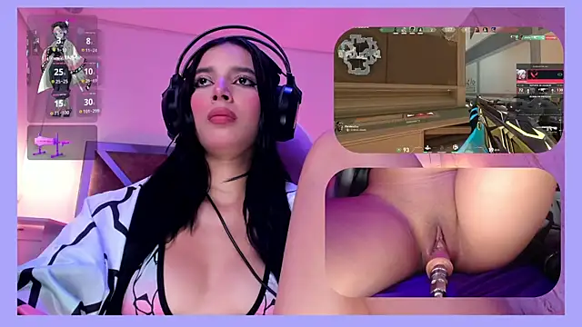 SweetieCloe  online show from April 9, 9:31 pm