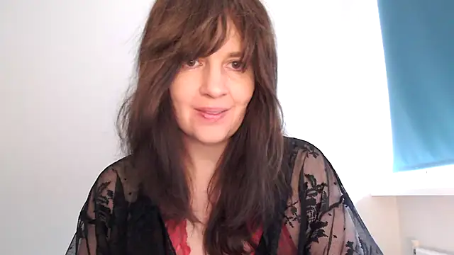 Snapshot of Ella_Next_Door chatting on February 8, 11:02 am Ella Next Door online show from February 8, 11:02 am