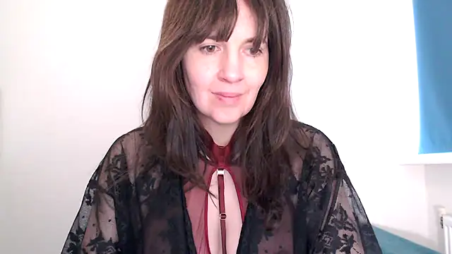 Snapshot of Ella_Next_Door chatting on February 22, 11:09 am Ella Next Door online show from February 22, 11:09 am