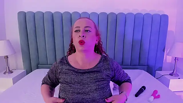 Snapshot of ChannelFox__ chatting on November 25, 7:47 pm ChannelFox online show from November 25, 7:47 pm