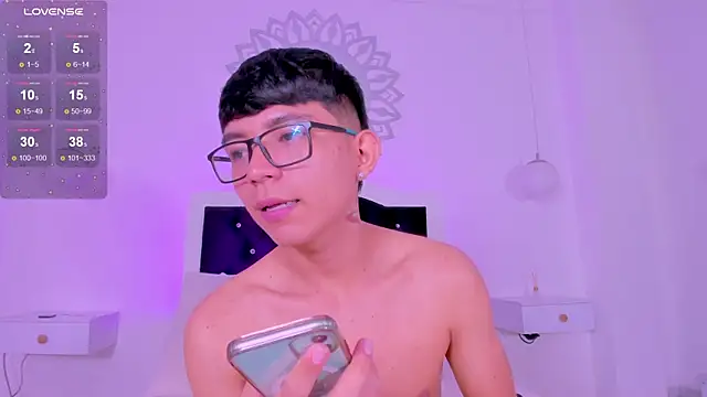 CodyTwink online show from January 12, 5:40 pm