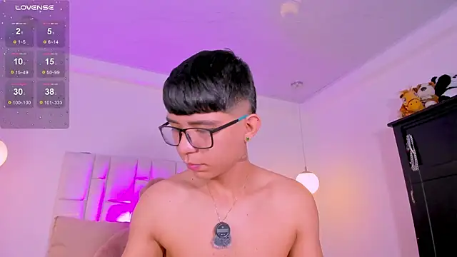 CodyTwink online show from April 8, 11:10 am