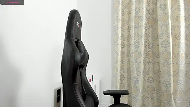 Snapshot of Sweet-bb chatting on March 8, 5:01 pm Sweet-bb online show from March 8, 5:01 pm