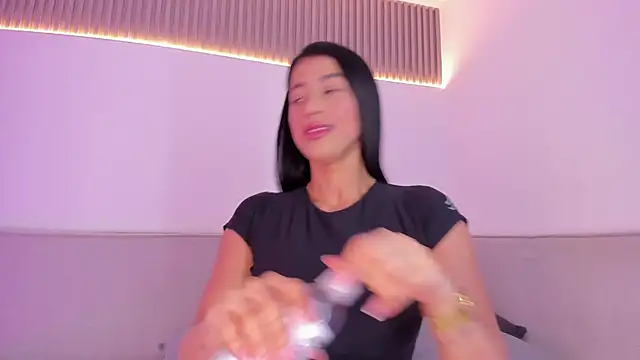 jasminehill  online show from December 22, 12:24 pm