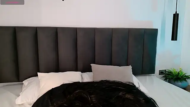 Harmonybabe  online show from December 20, 9:00 pm