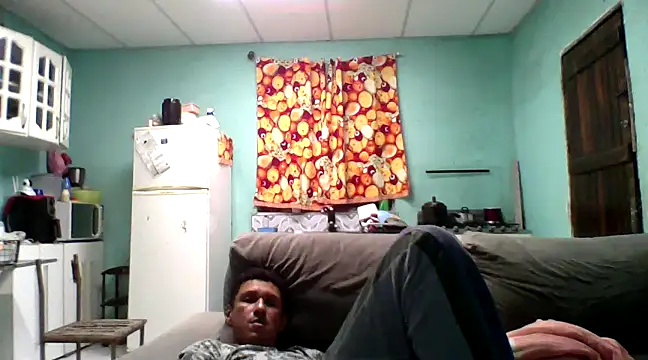 Snapshot of Bahia555 chatting on January 13, 10:35 pm Bahia555 online show from January 13, 10:35 pm