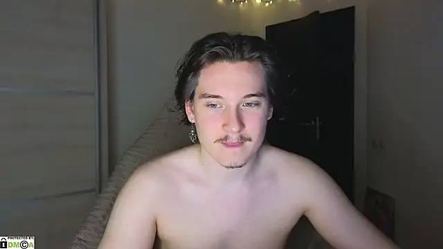 MoreRealAlex online show from September 16, 9:10 am