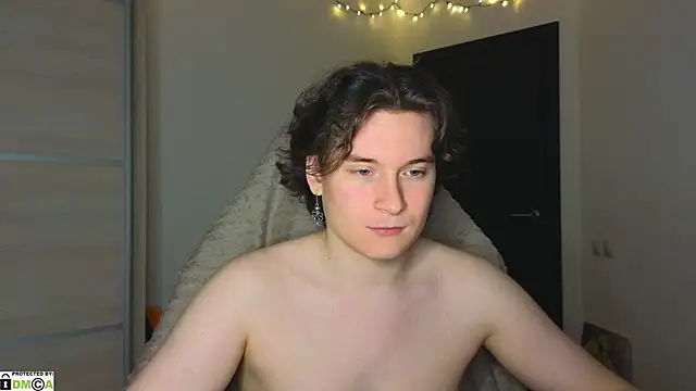 MoreRealAlex online show from September 28, 11:21 pm