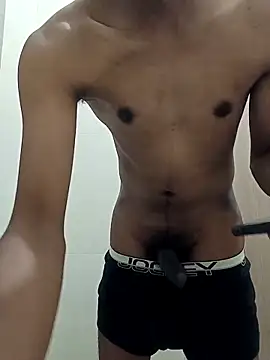 Snapshot of JerryJerome01 chatting on March 21, 6:51 pm JerryJerome01 online show from March 21, 6:51 pm