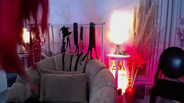 Naty slavedoll online show from November 3, 7:15 pm