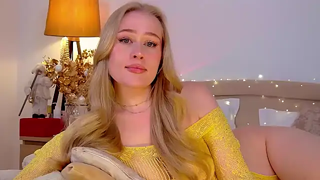 JuliaJaee online show from January 13, 1:23 am