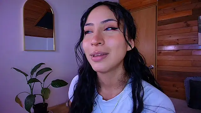 amber curly online show from May 29, 5:55 pm