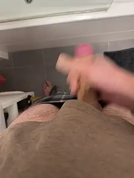 oneeight28 online show from April 26, 9:40 am