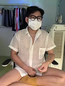 Snapshot of MinhTuanLive chatting on March 17, 11:53 am MinhTuanLive online show from March 17, 11:53 am