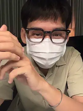 Snapshot of MinhTuanLive chatting on February 3, 2:11 pm MinhTuanLive online show from February 3, 2:11 pm