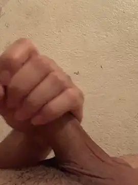 Snapshot of rodrig3105 chatting on December 8, 10:36 pm rodrig3105 online show from December 8, 10:36 pm